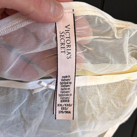 NWT Victoria’s Secret Lace Pleated Babydoll - Picture 7 of 7